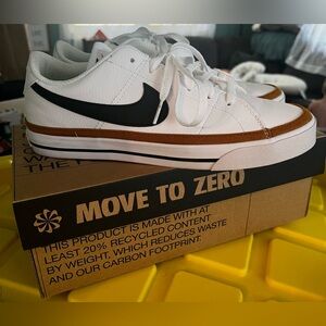 Nike Court Legacy Sneaker